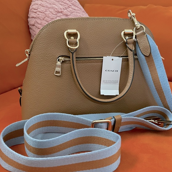 Coach Purse 👜 - Picture 6 of 6